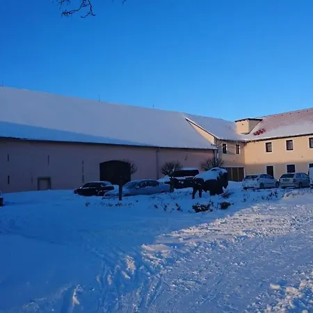 Bison Ranch بيت ضيافة Roznov
